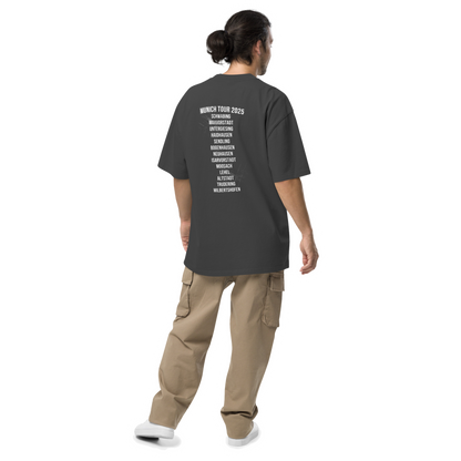 Munich Tour 2025 Tee – Oversized Streetwear im verwaschenen Bandtour-Look